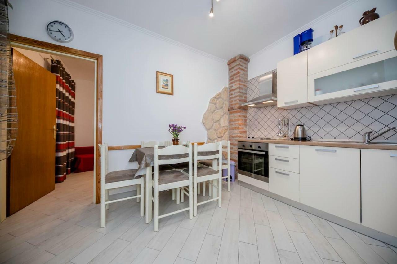 Palit Apartman Marcela מראה חיצוני תמונה